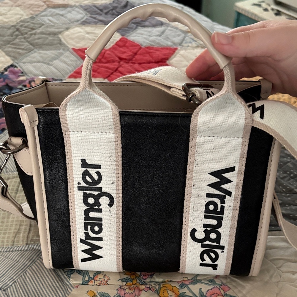 Wrangler Black and Cream Satchel